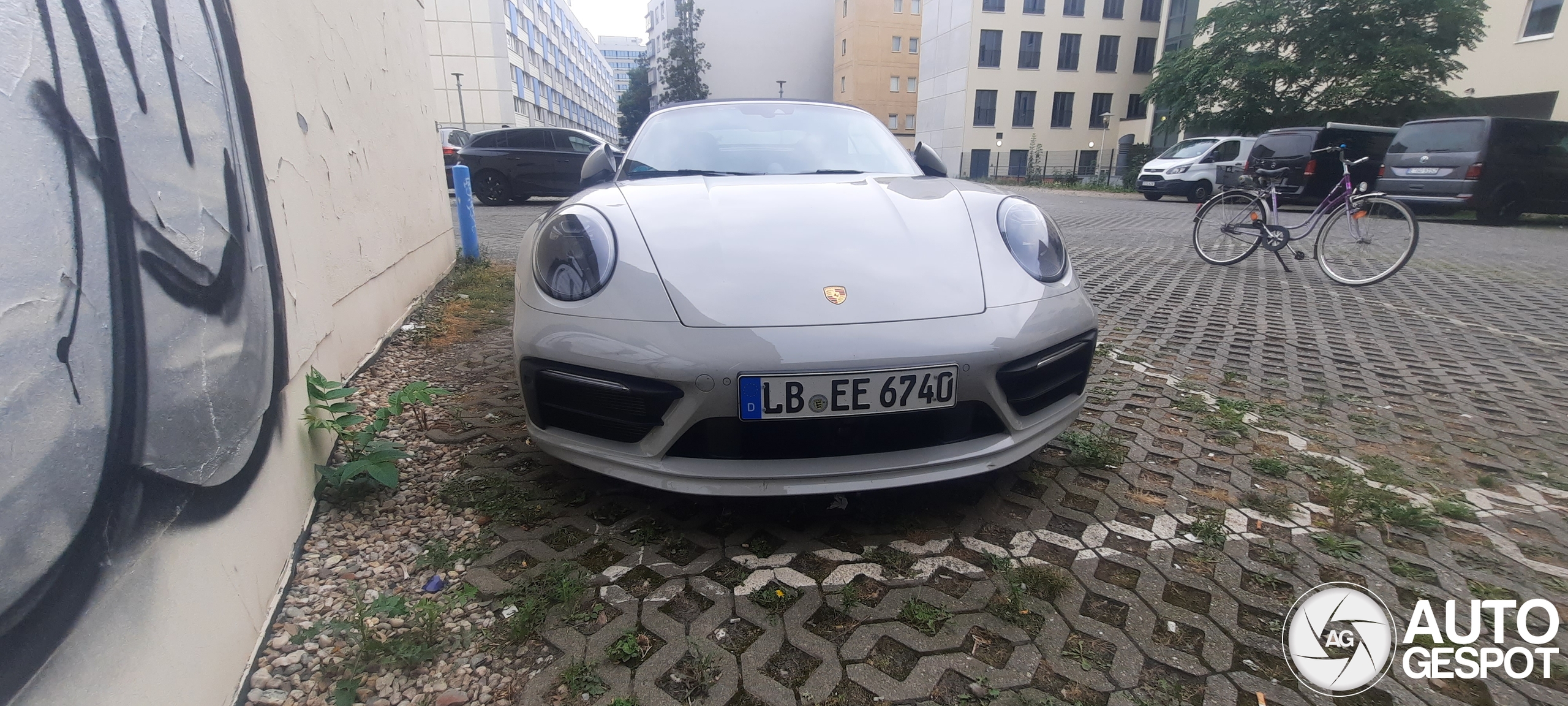 Porsche 992 Carrera 4S