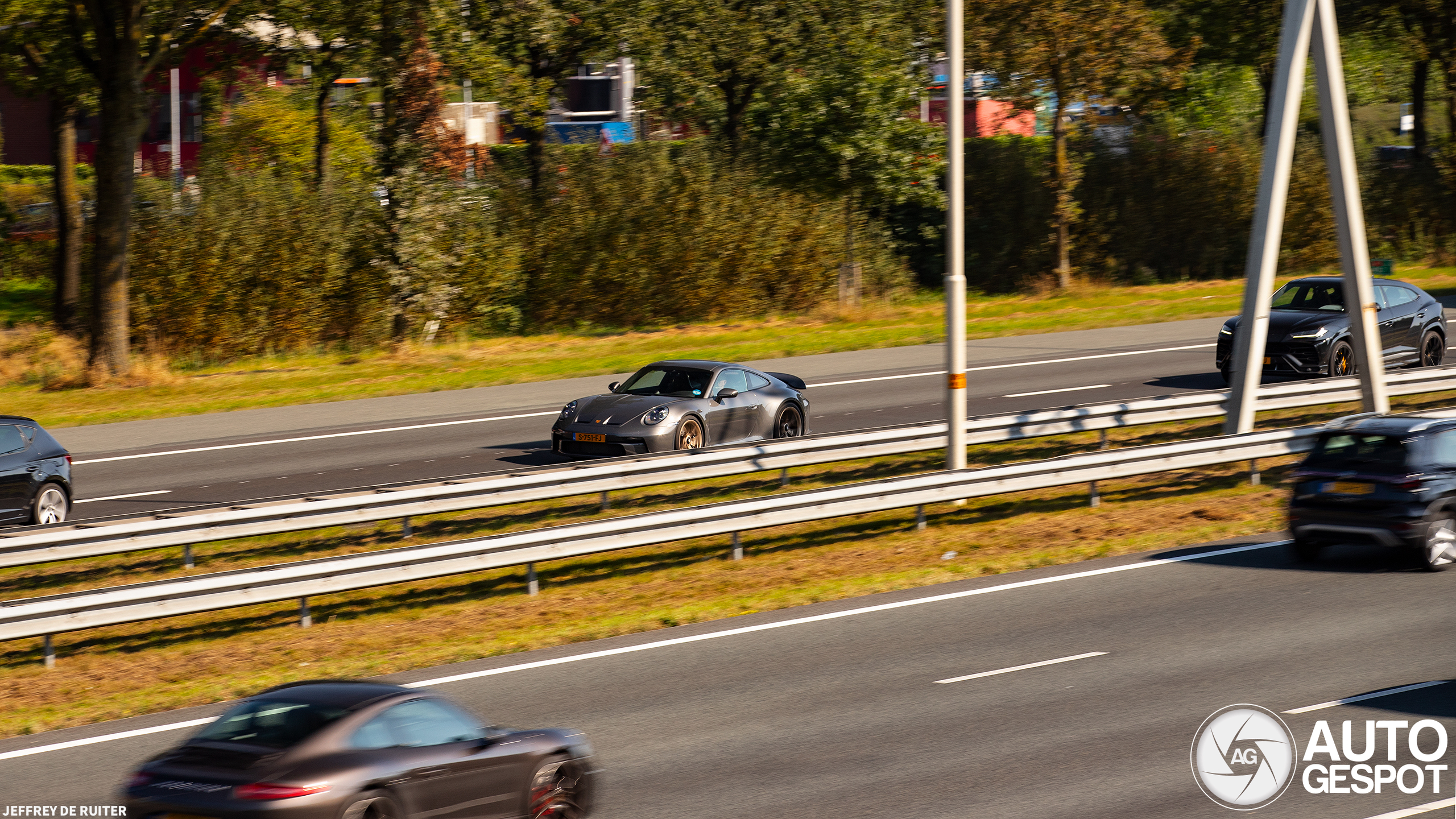 Porsche 992 GT3 Touring