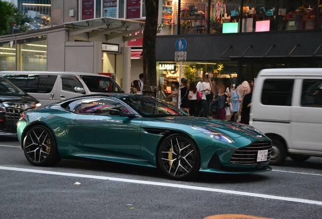 Aston Martin DB12