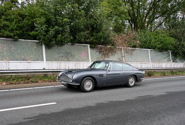 Aston Martin DB6 Vantage MKI