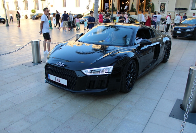 Audi R8 V10 Plus 2015