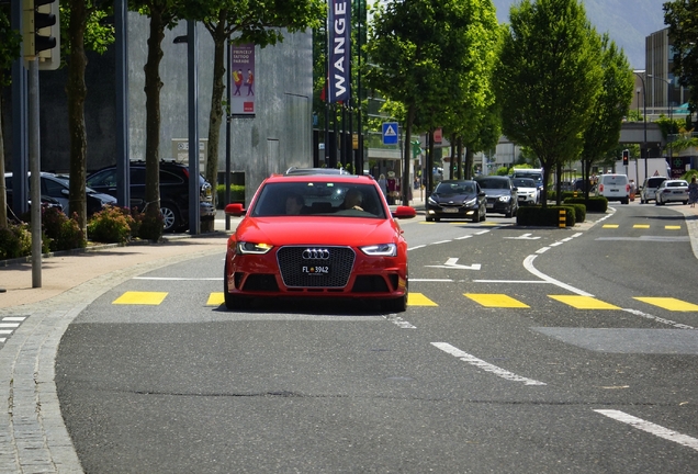 Audi RS4 Avant B8