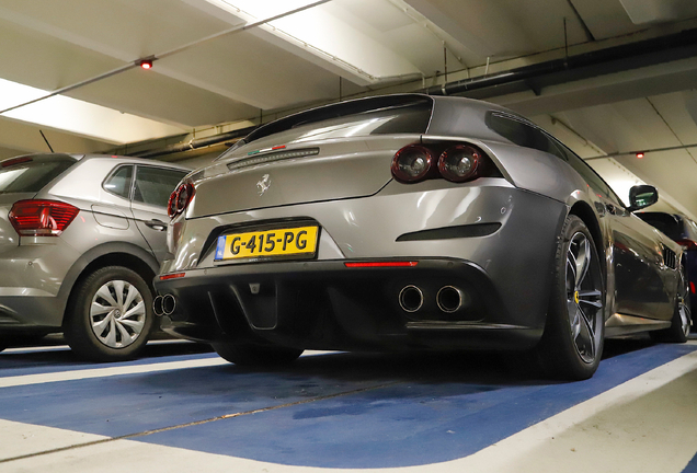 Ferrari GTC4Lusso