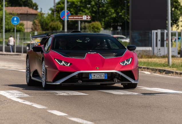 Lamborghini Huracán LP640-2 STO