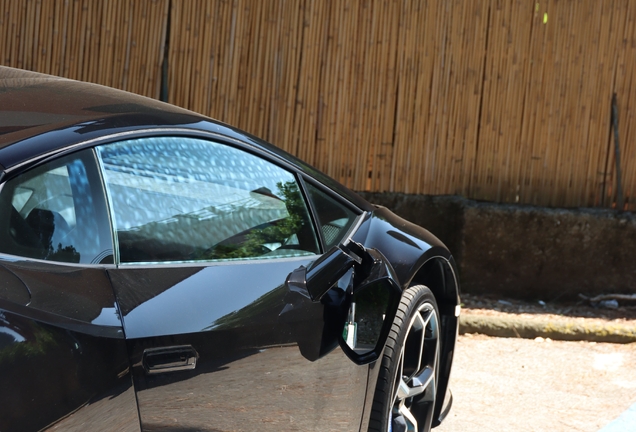 Lamborghini Huracán LP640-4 EVO