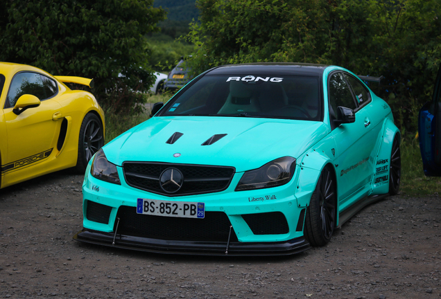 Mercedes-Benz C 63 AMG Coupé Liberty Walk Widebody