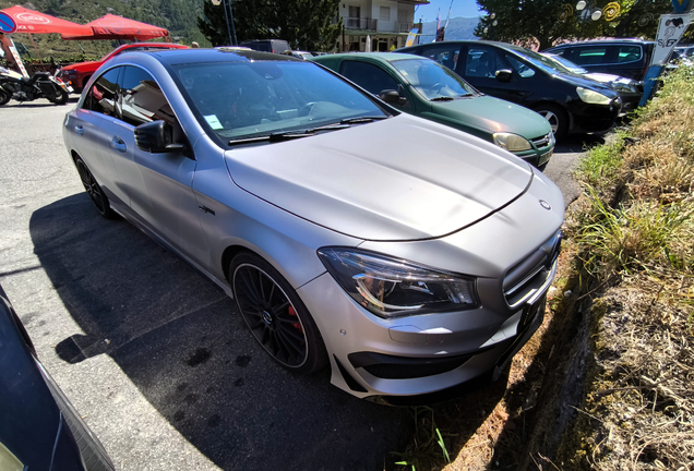 Mercedes-Benz CLA 45 AMG C117