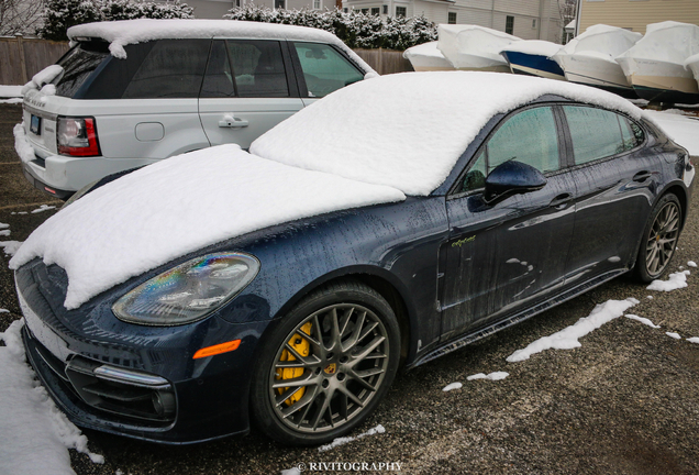 Porsche 971 Panamera Turbo S E-Hybrid Executive