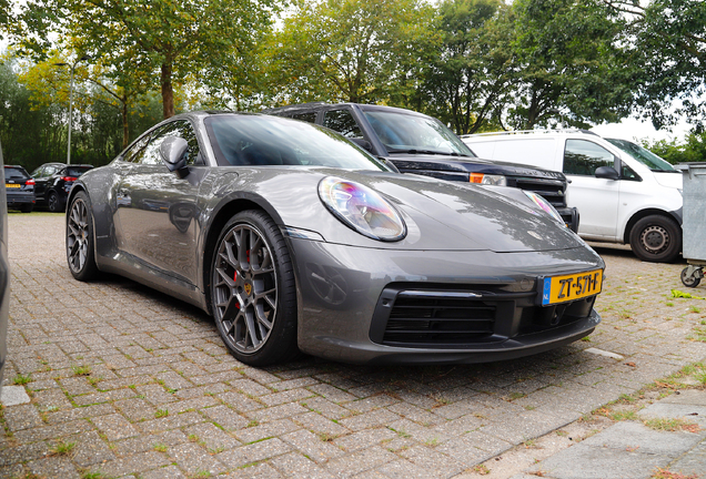 Porsche 992 Carrera 4S