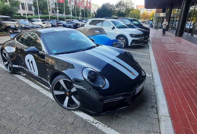 Porsche 992 Sport Classic