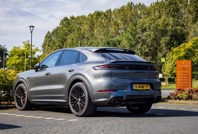 Porsche Cayenne Coupé Turbo E-Hybrid