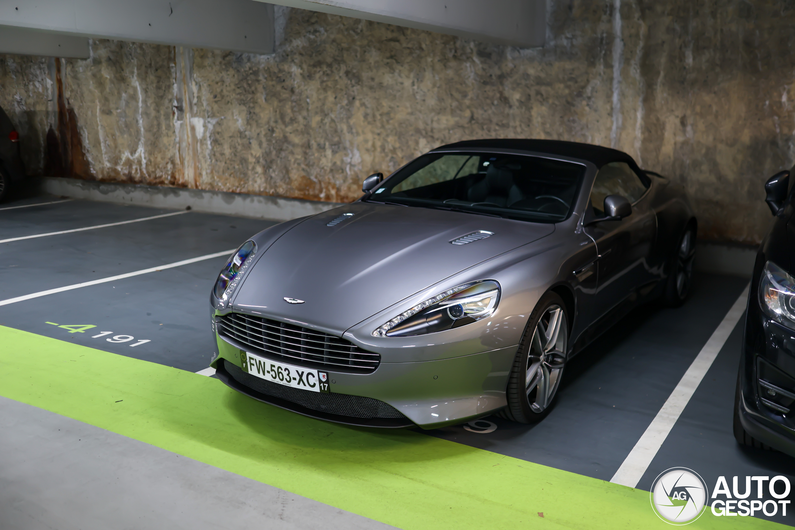 Aston Martin DB9 Volante 2013