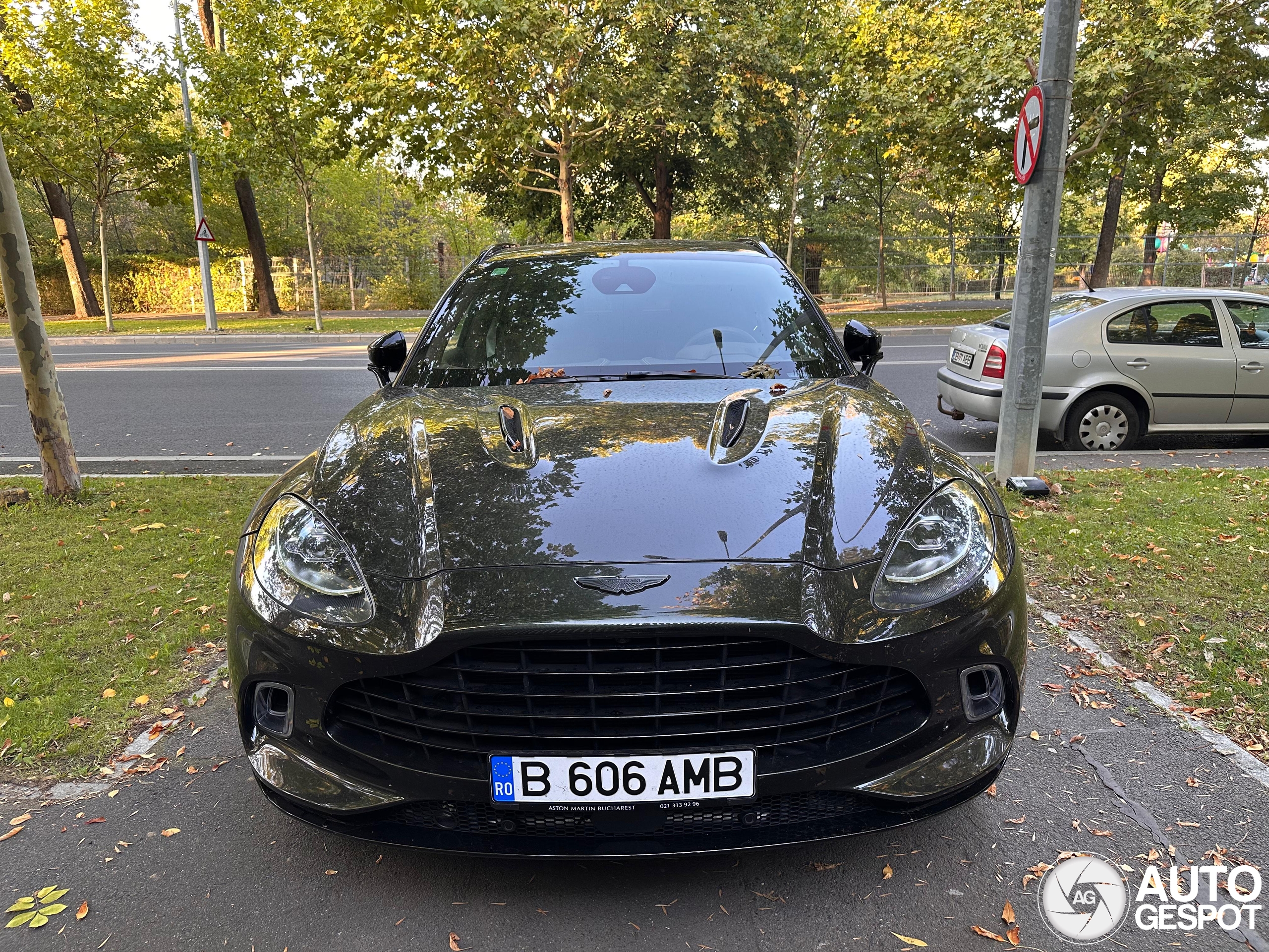 Aston Martin DBX