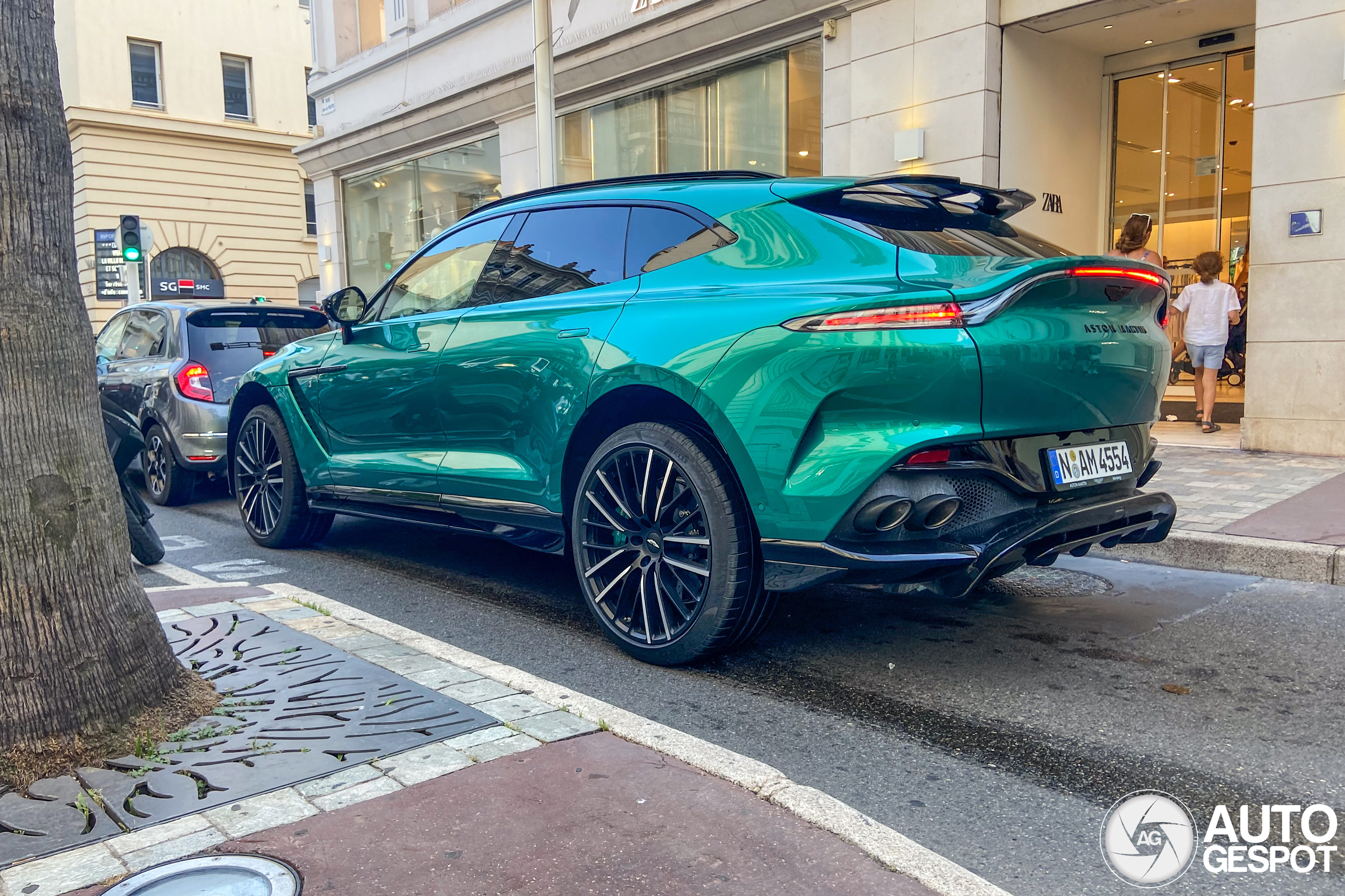 Aston Martin DBX707 AMR23 Edition