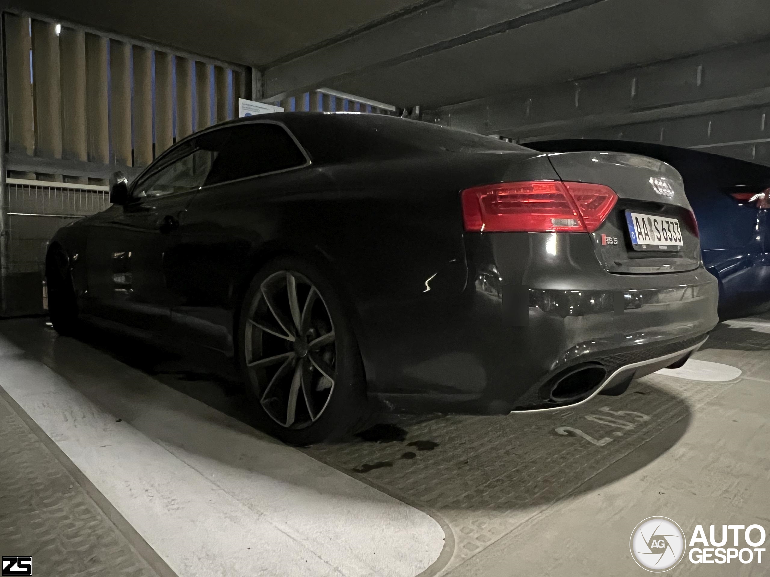 Audi RS5 B8 2012