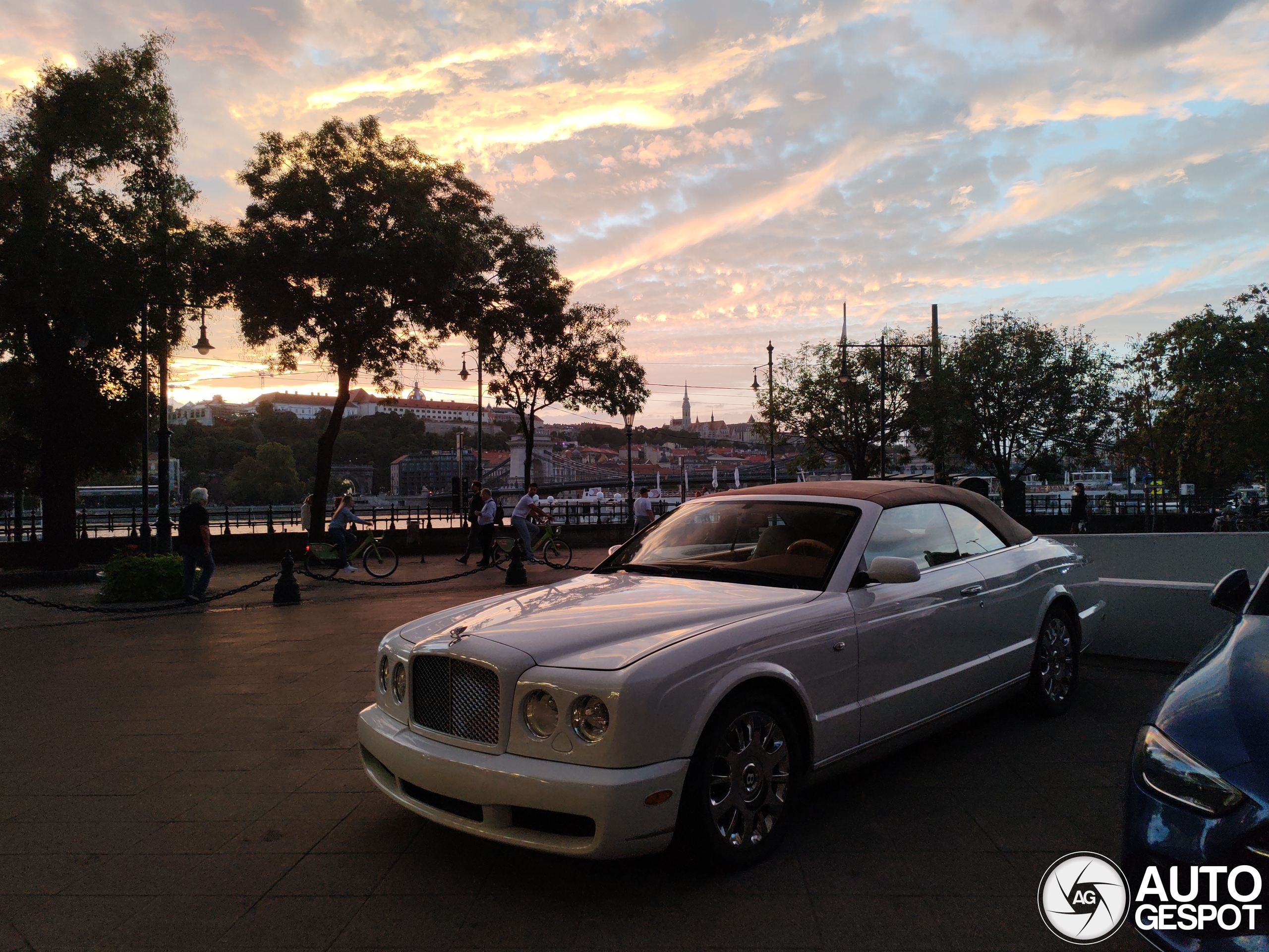 Bentley Azure 2006