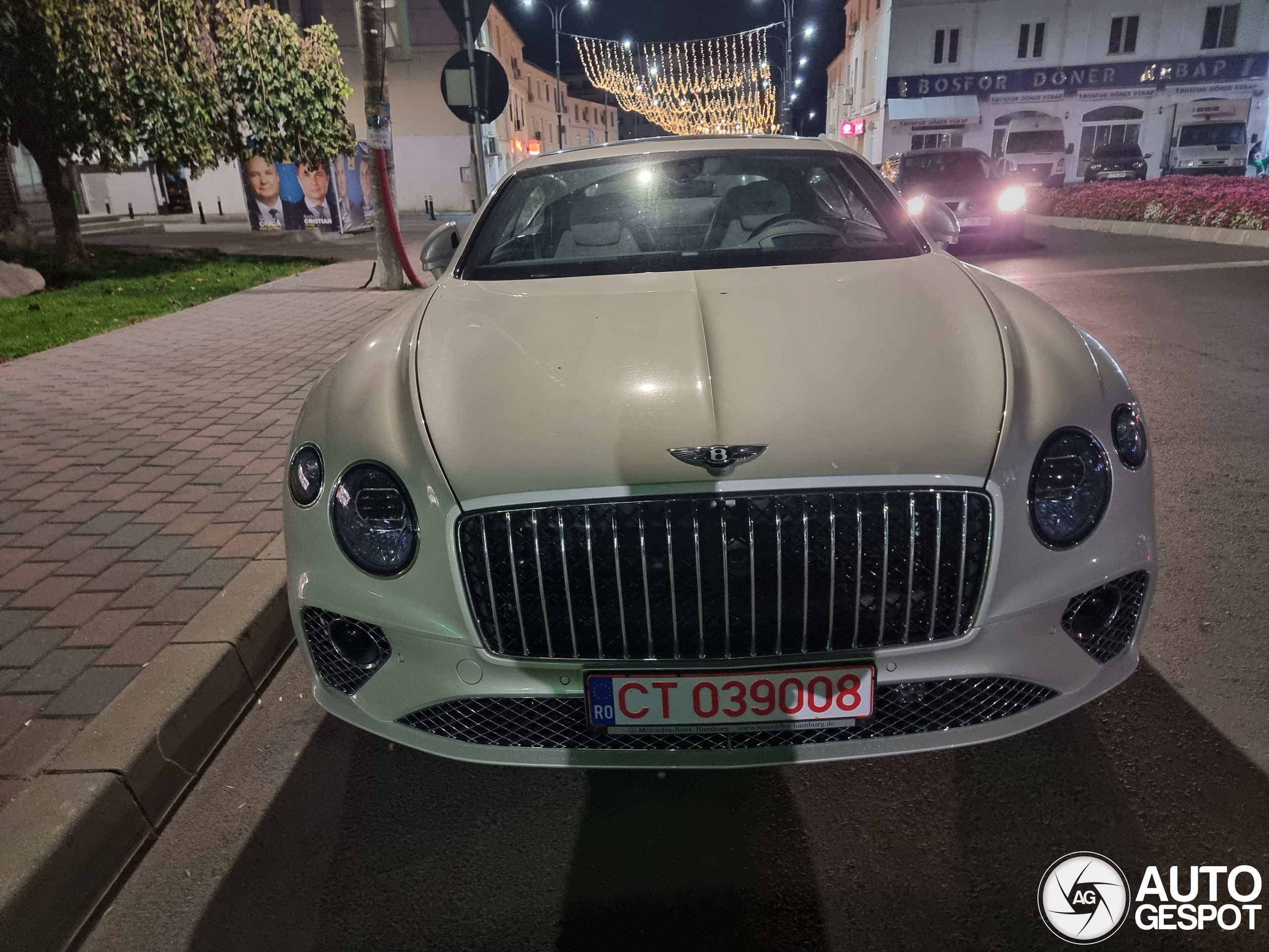 Bentley Continental GT V8 Azure 2024