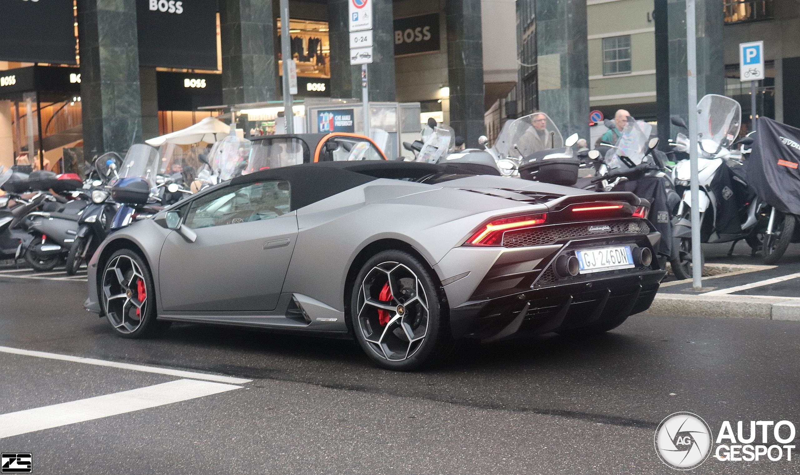 Lamborghini Huracán LP640-4 EVO Spyder