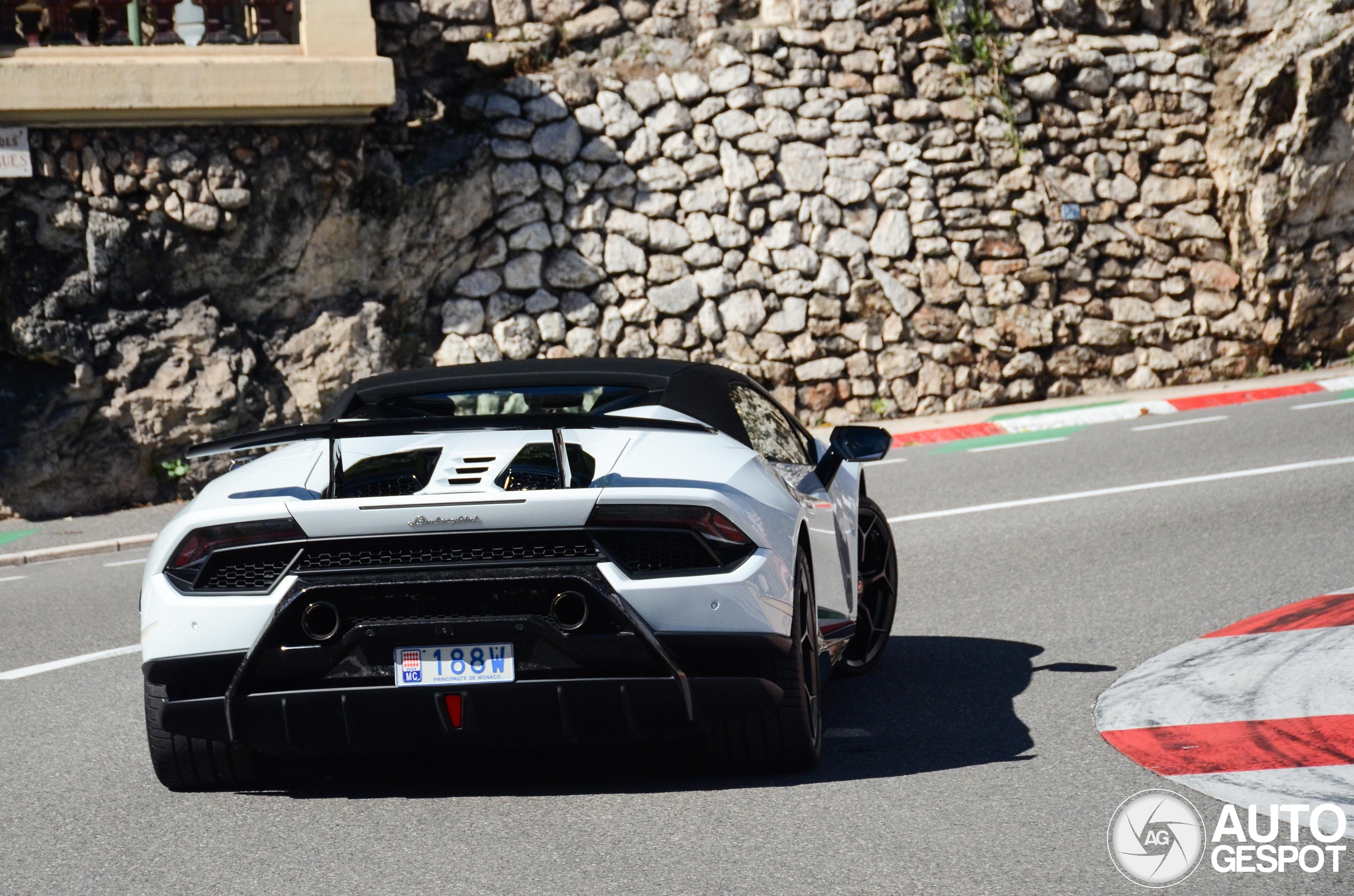 Lamborghini Huracán LP640-4 Performante Spyder