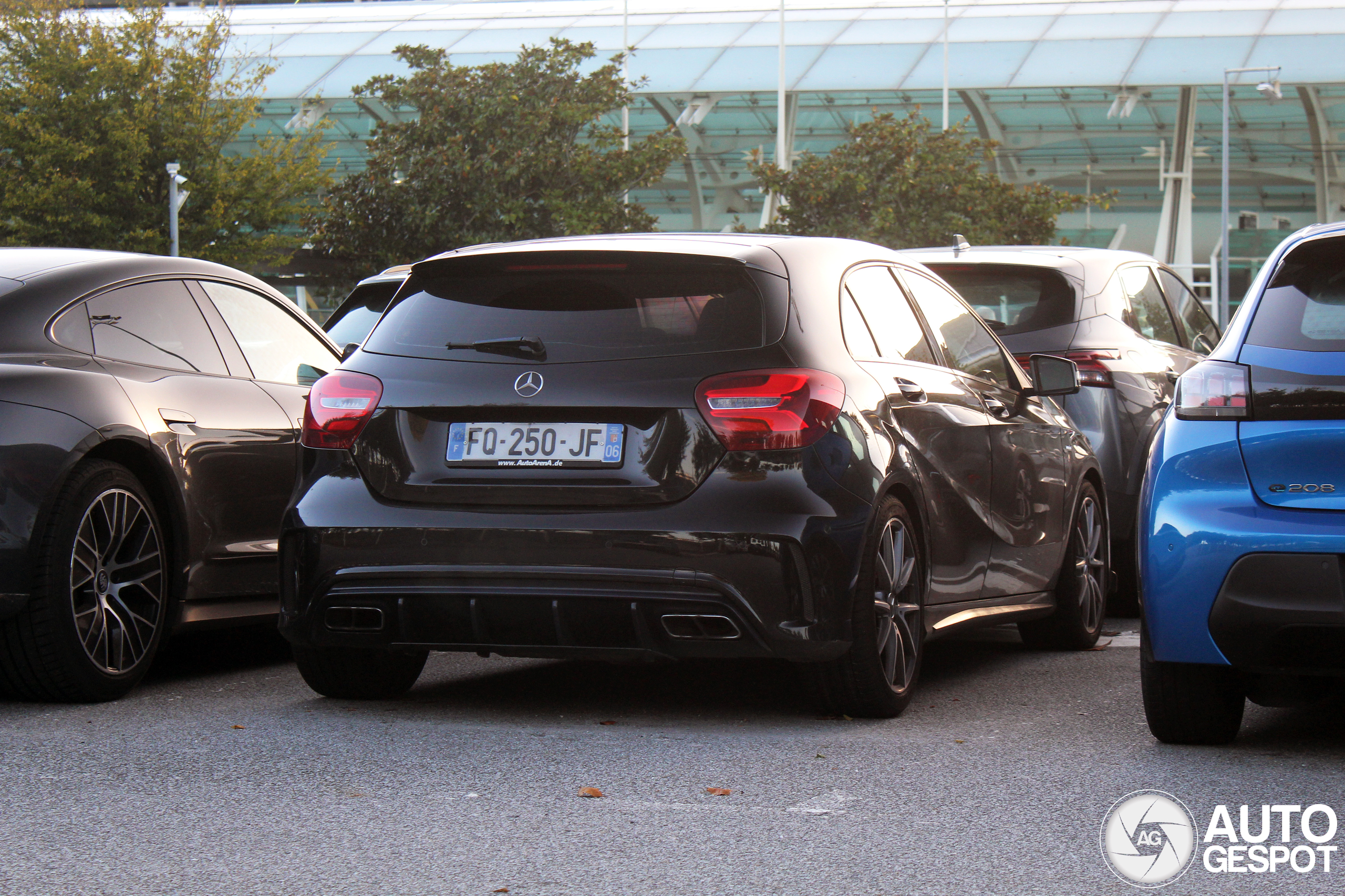 Mercedes-AMG A 45 W176 2015