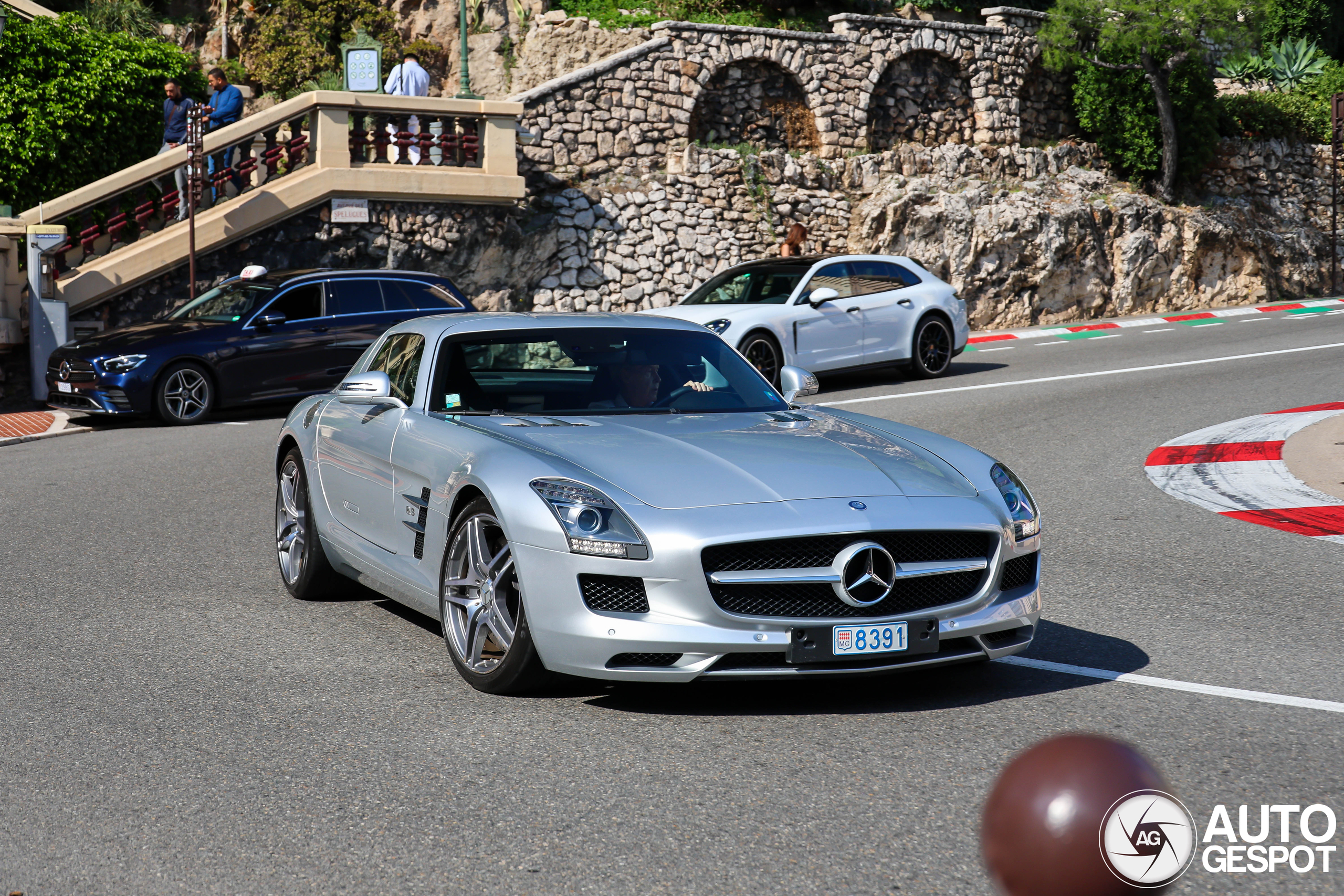 Mercedes-Benz SLS AMG