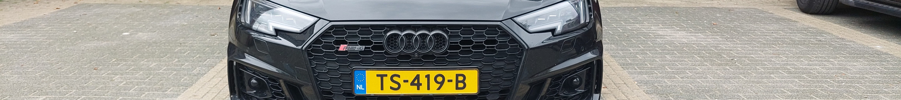 Audi RS4 Avant B9