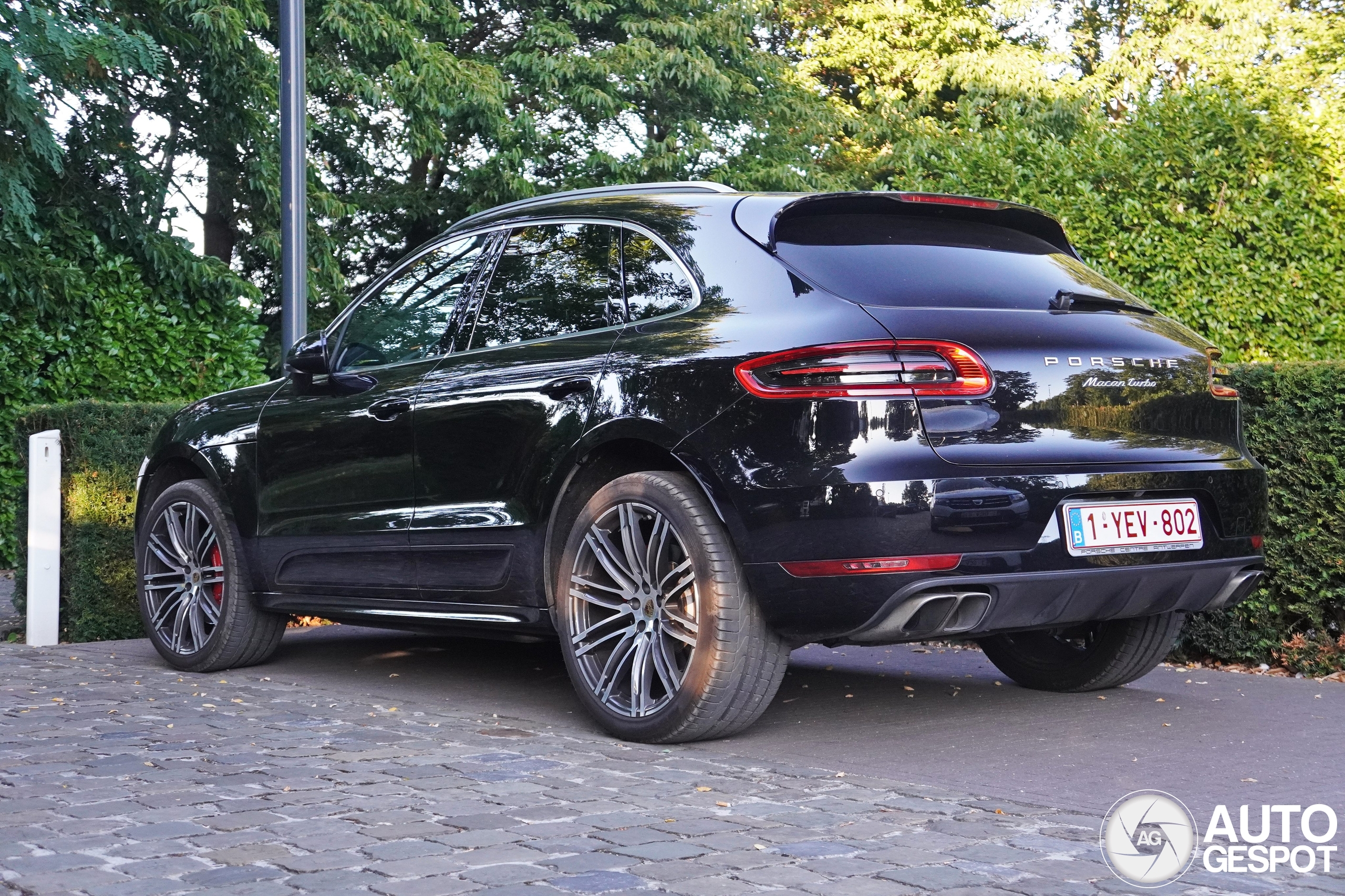 Porsche 95B Macan Turbo