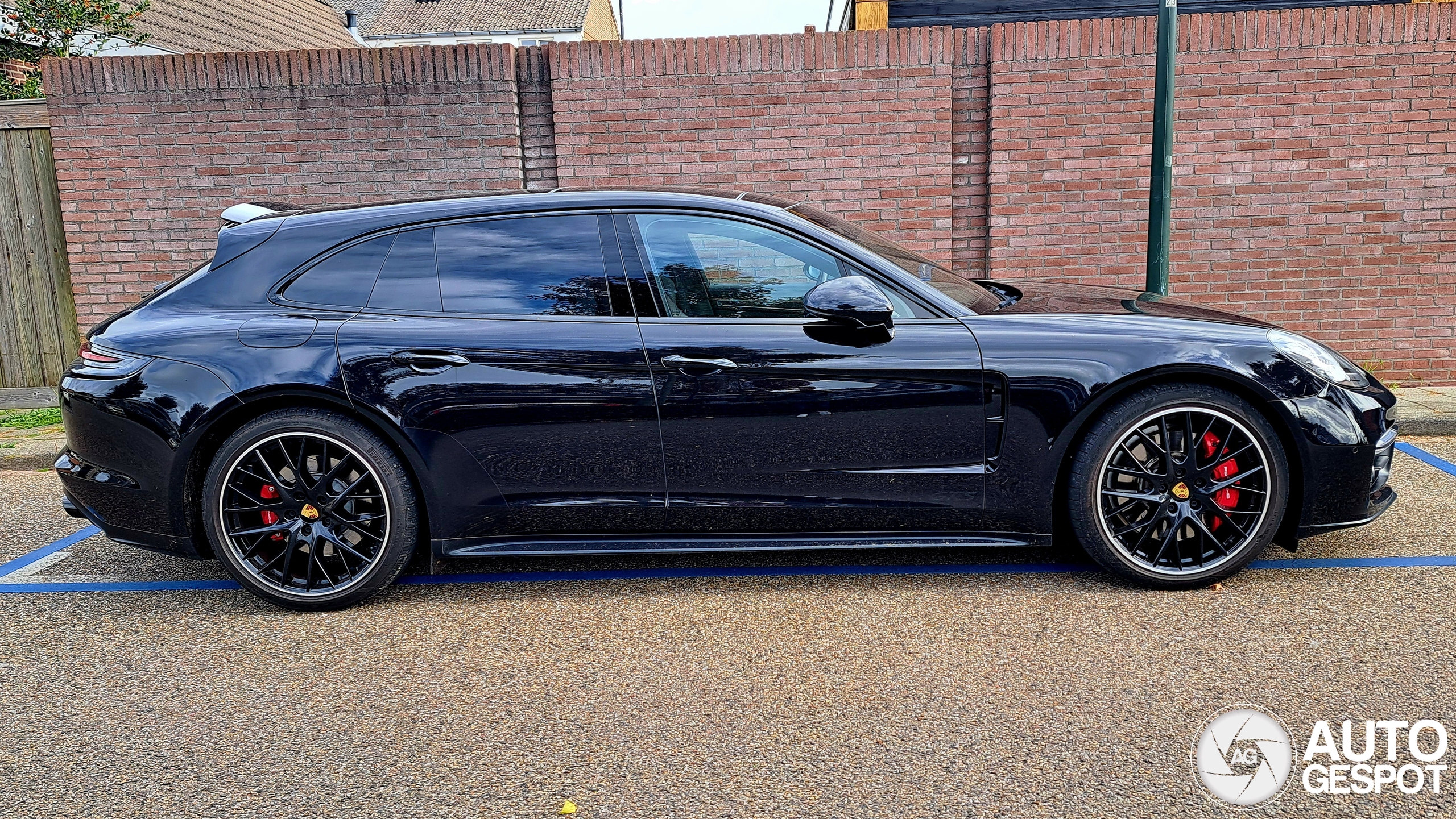 Porsche 971 Panamera GTS Sport Turismo