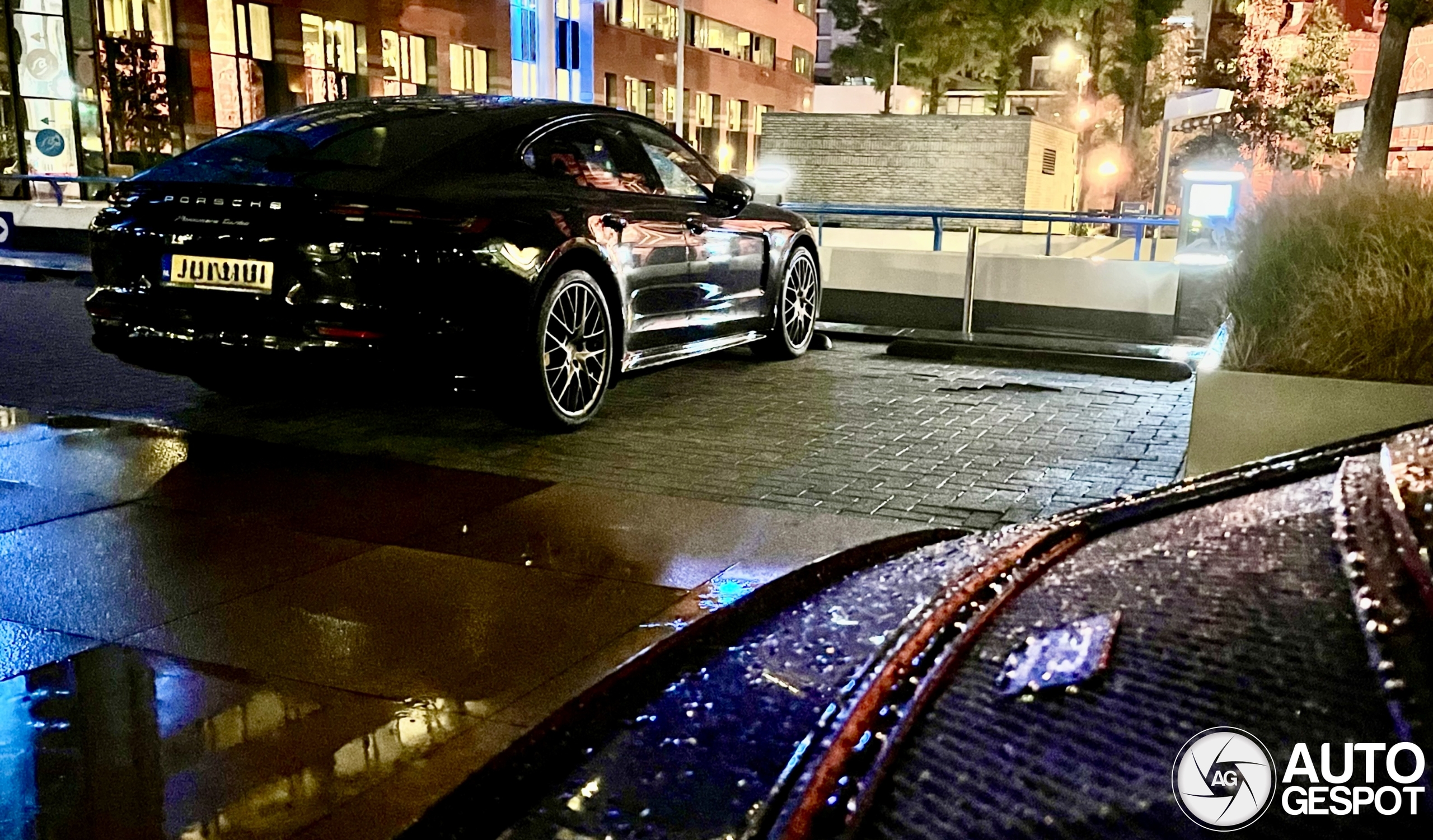 Porsche 971 Panamera Turbo