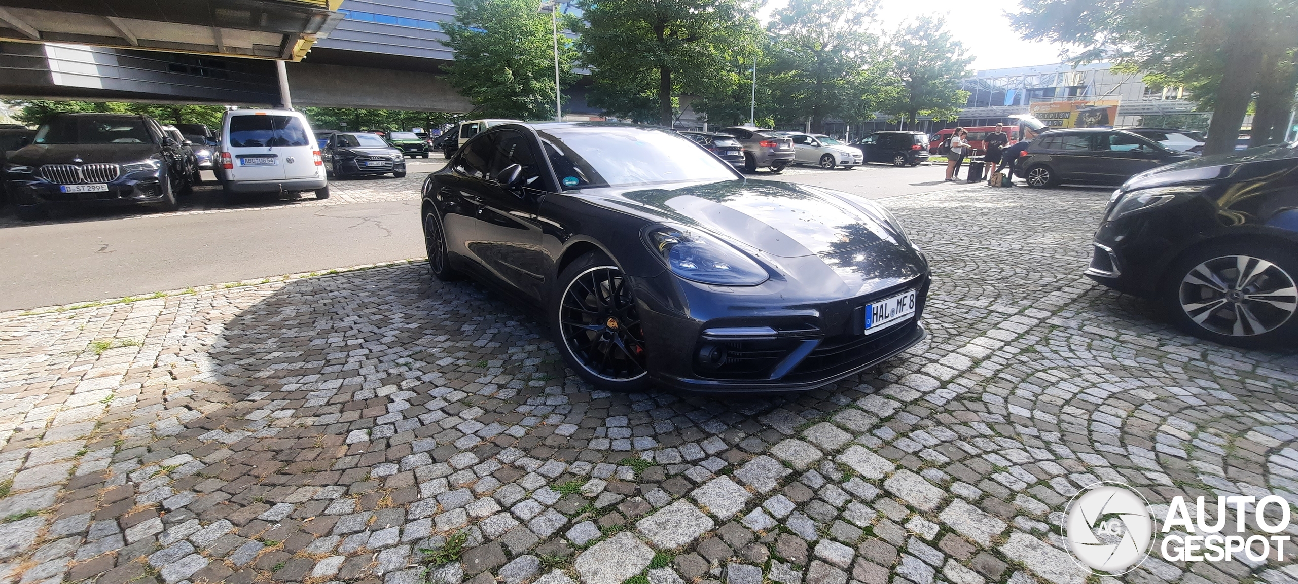 Porsche 971 Panamera Turbo