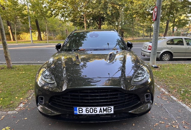 Aston Martin DBX