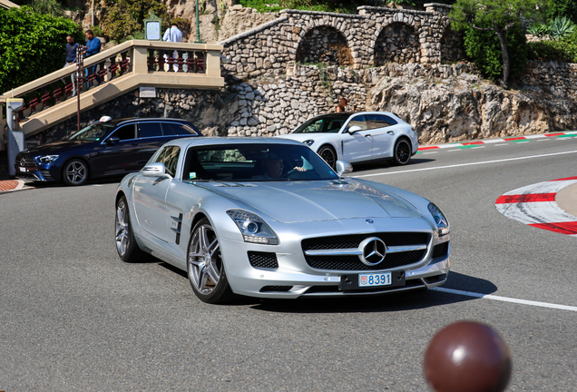 Mercedes-Benz SLS AMG