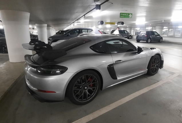 Porsche 718 Cayman GT4 RS Weissach Package