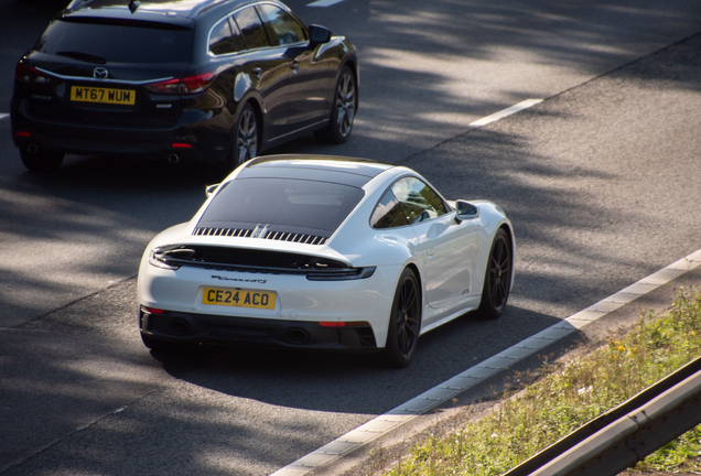 Porsche 992 Carrera 4 GTS