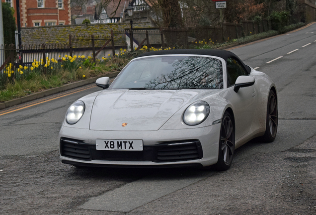 Porsche 992 Carrera 4S Cabriolet