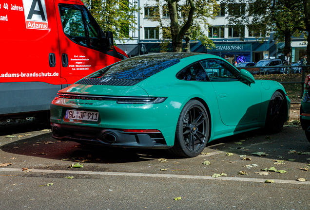 Porsche 992 Carrera GTS