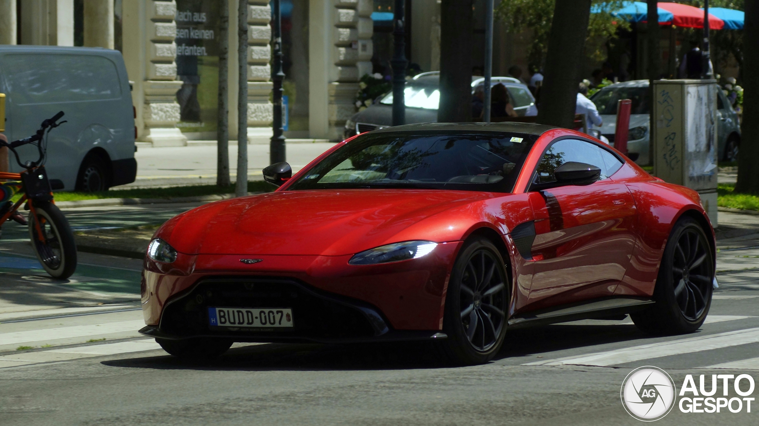 Aston Martin V8 Vantage 2018