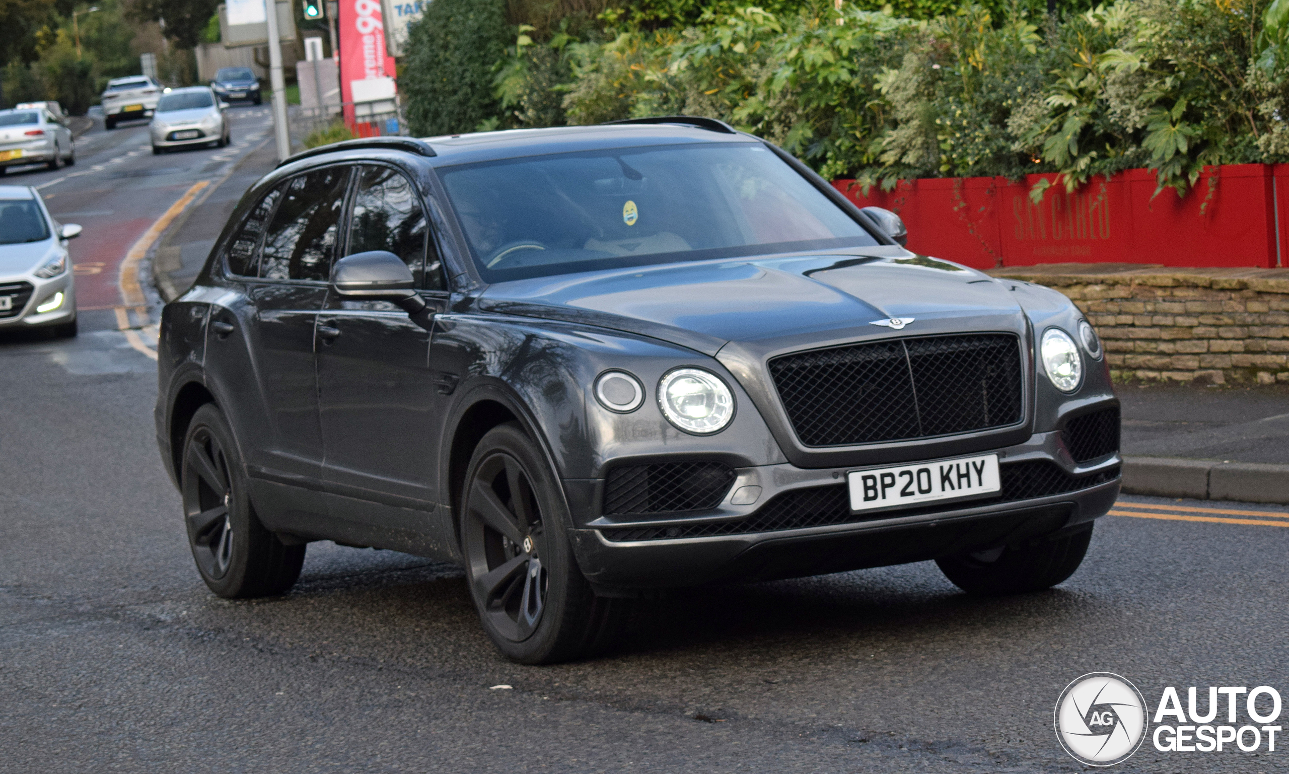 Bentley Bentayga V8