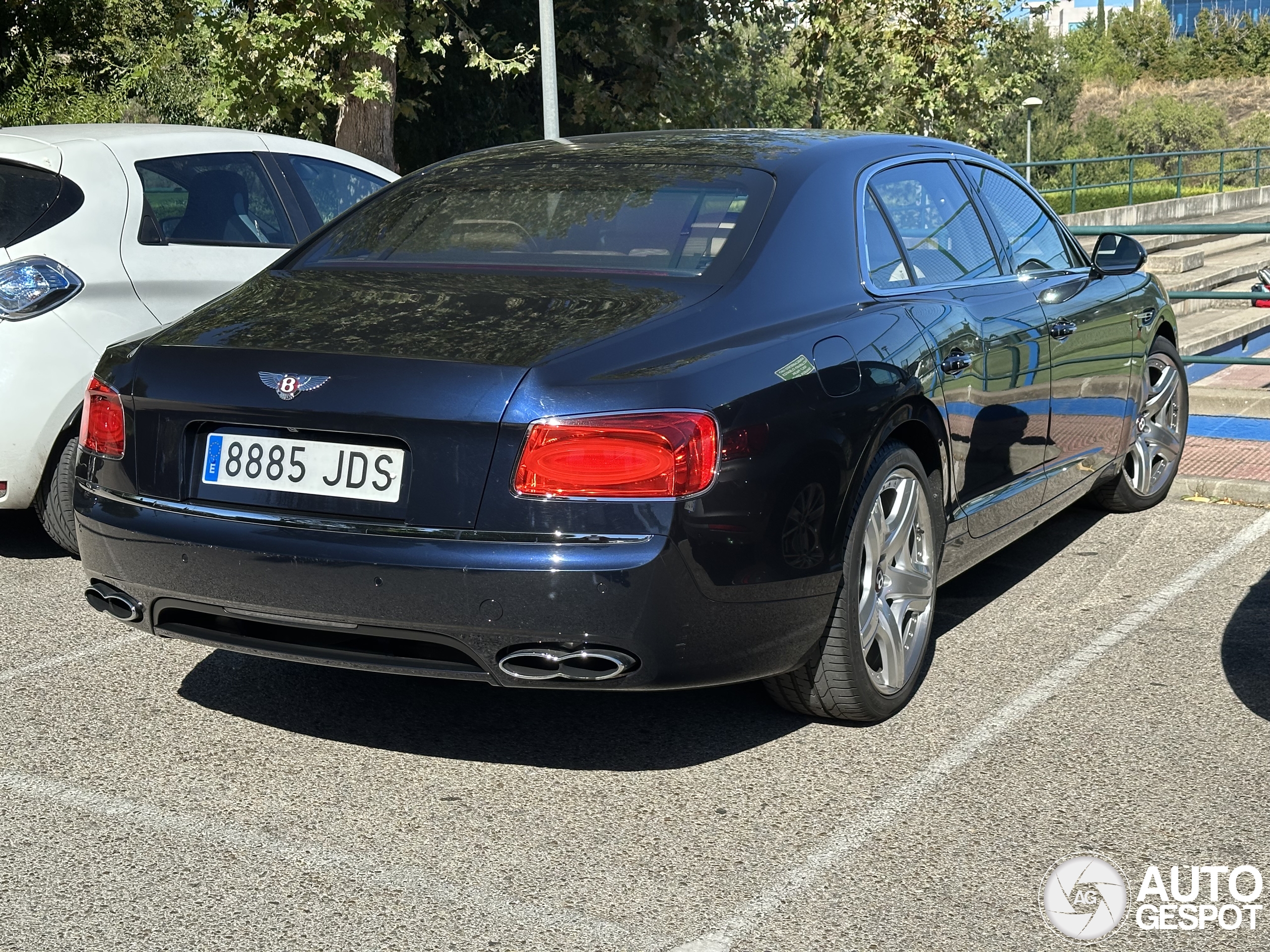 Bentley Flying Spur V8