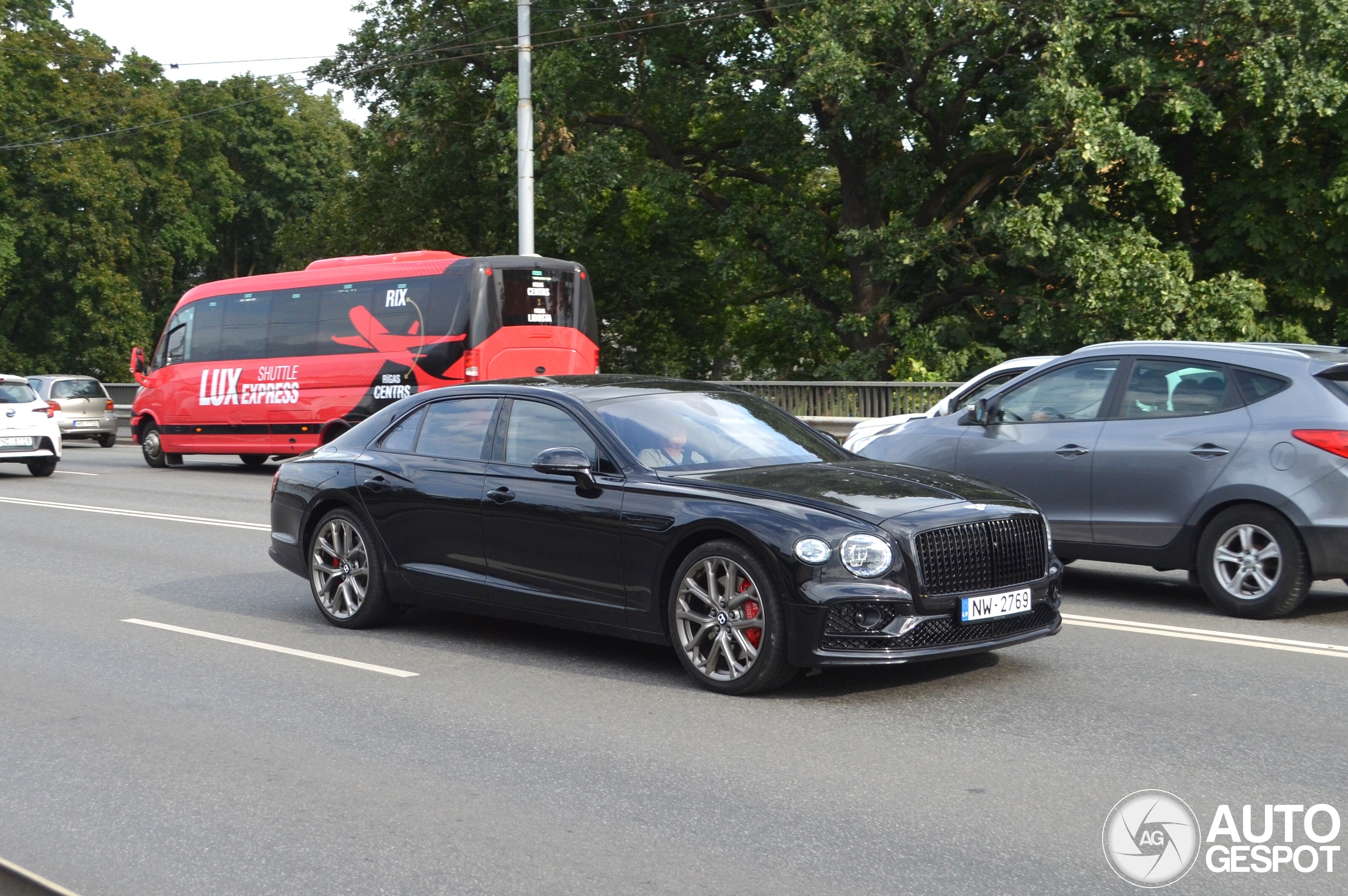 Bentley Flying Spur V8 S 2023