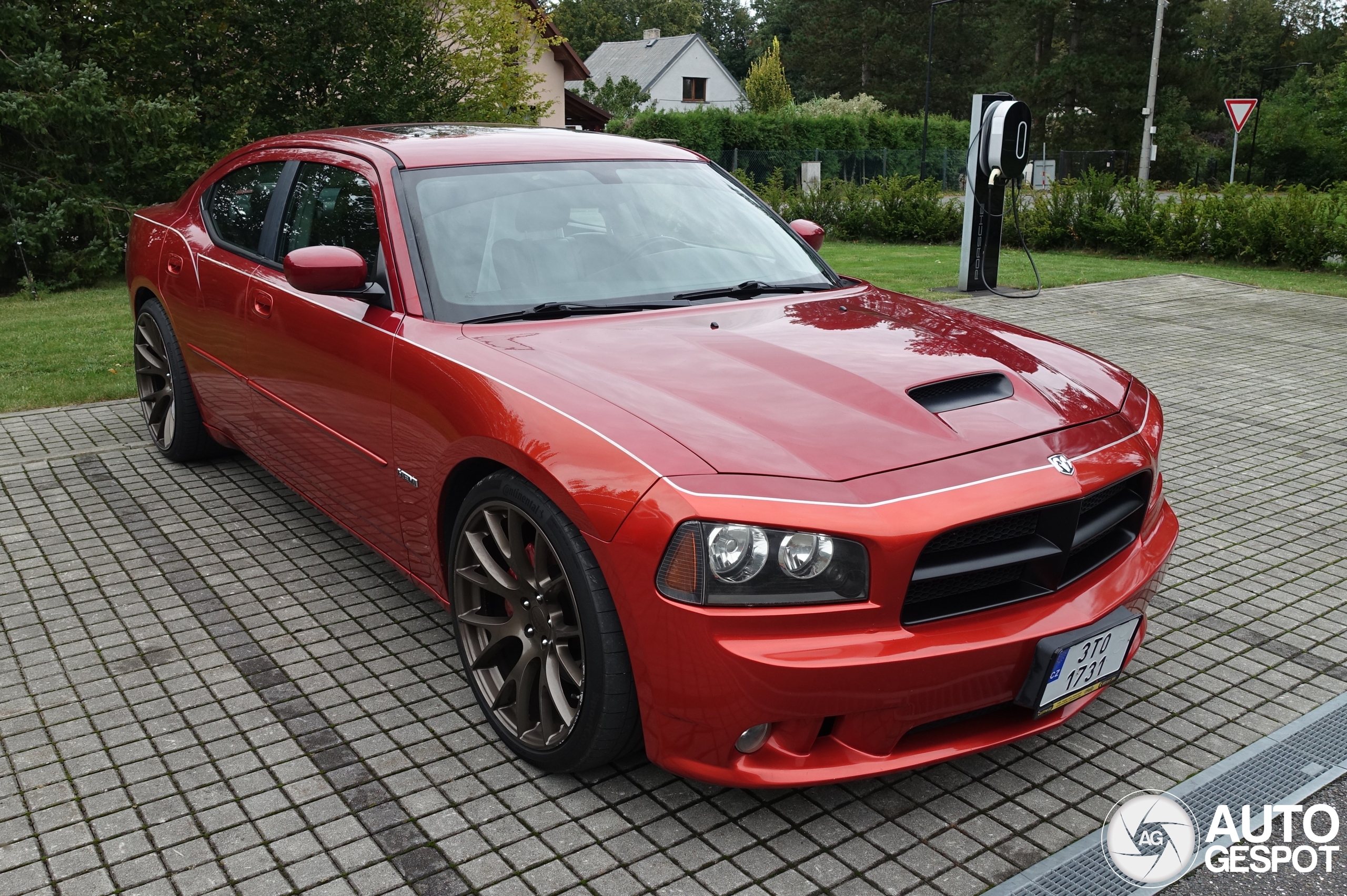 Dodge Charger SRT-8