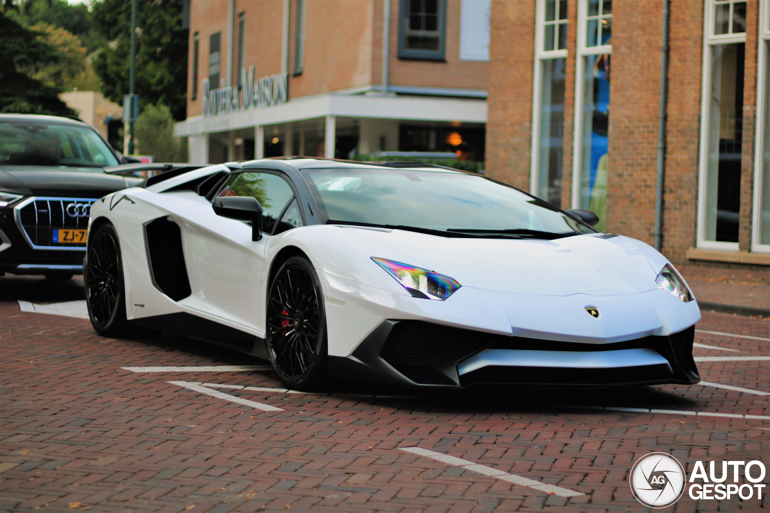 Lamborghini Aventador LP750-4 SuperVeloce Roadster