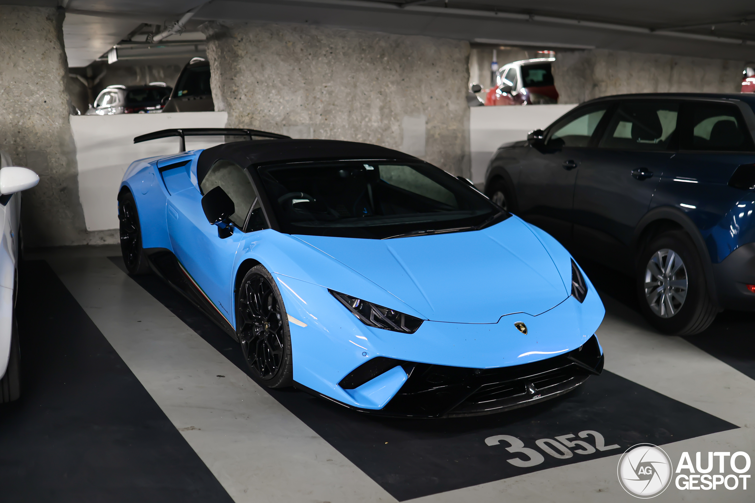 Lamborghini Huracán LP640-4 Performante Spyder