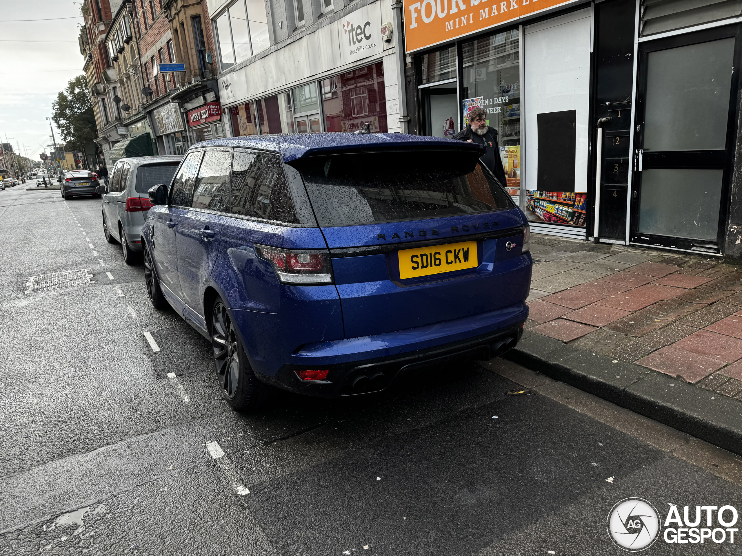 Land Rover Range Rover Sport SVR