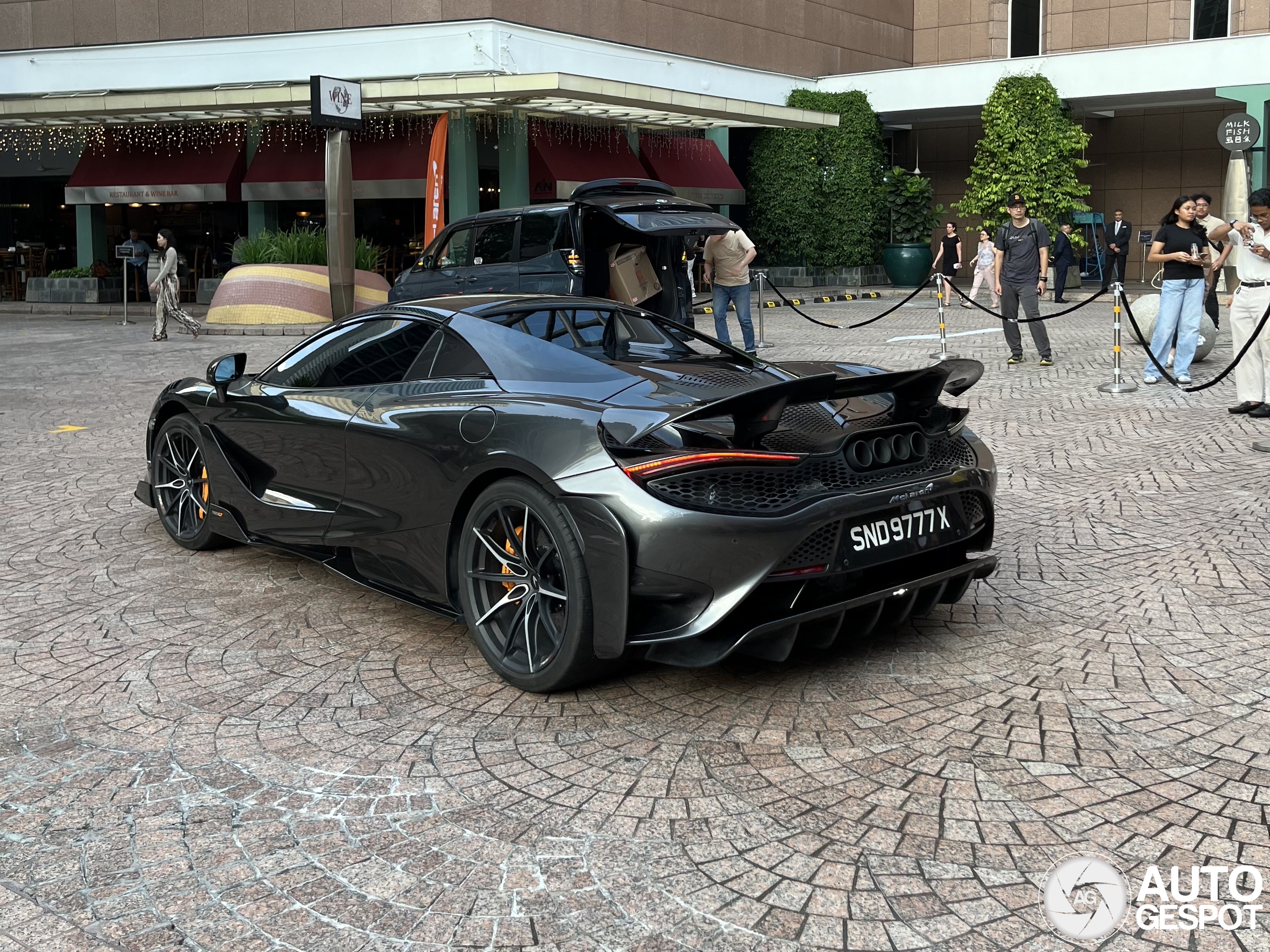 McLaren 765LT Spider