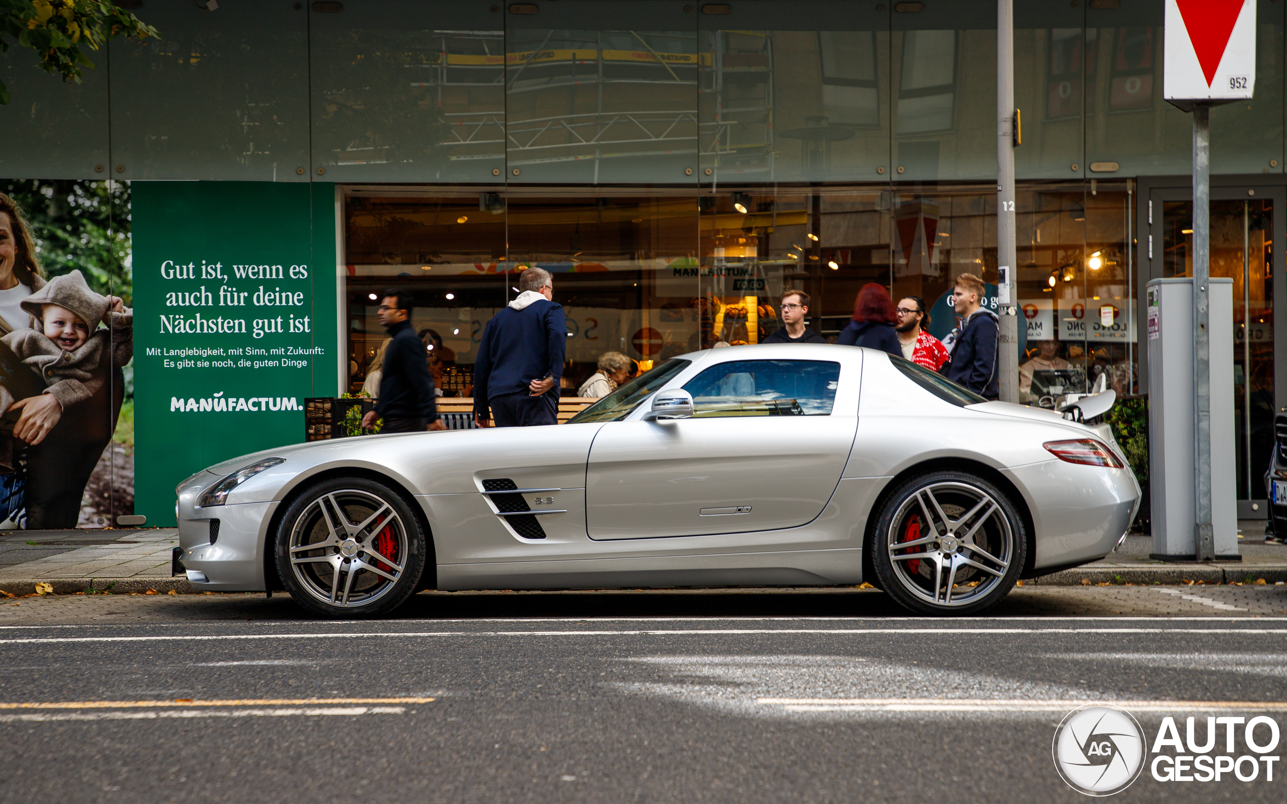 Mercedes-Benz SLS AMG