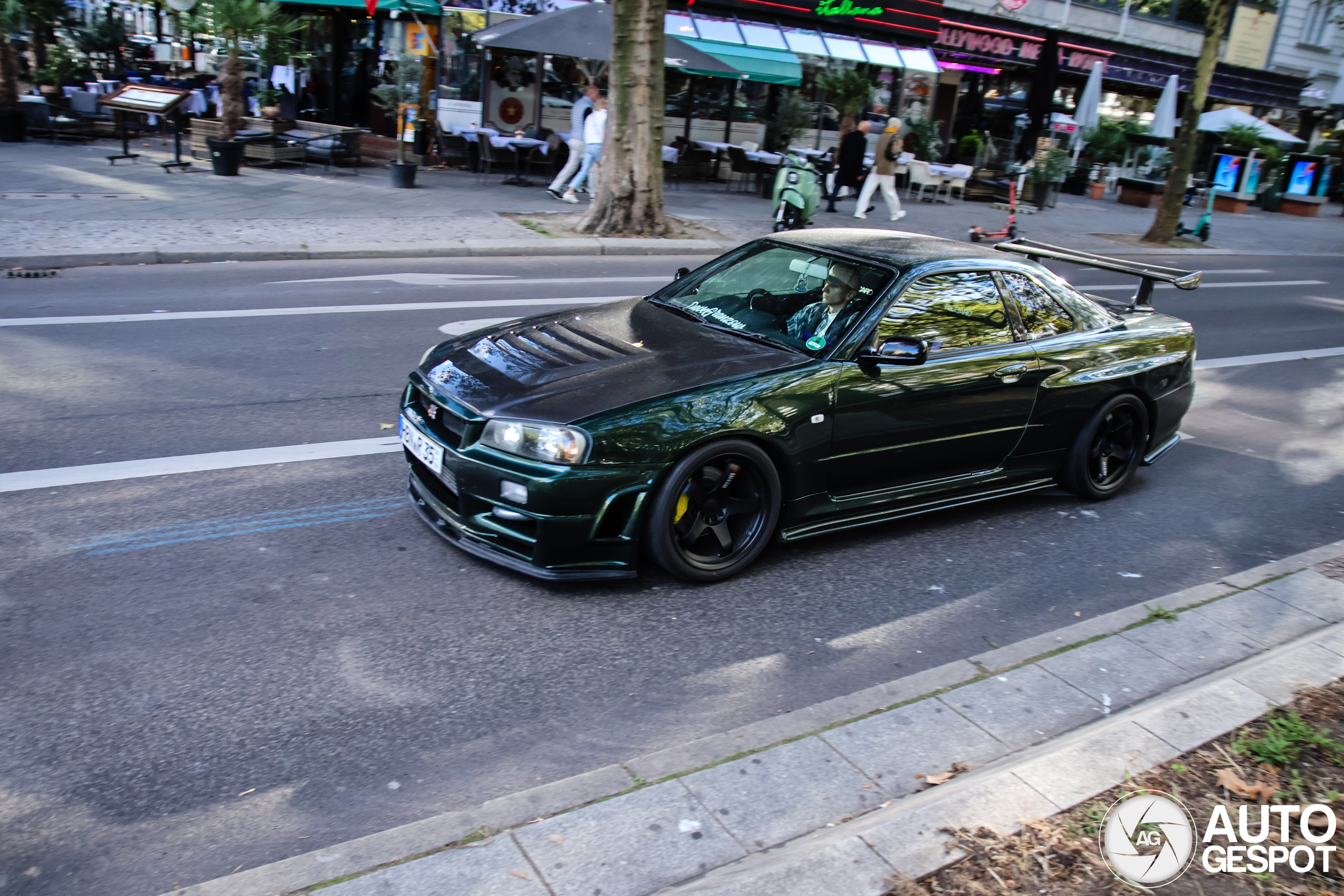 NISSAN GT-R & SKYLINE GT-R V-spec II Nür Nissan Skyline R34 GT-R V-Spec II Nür - 28 September 2024
