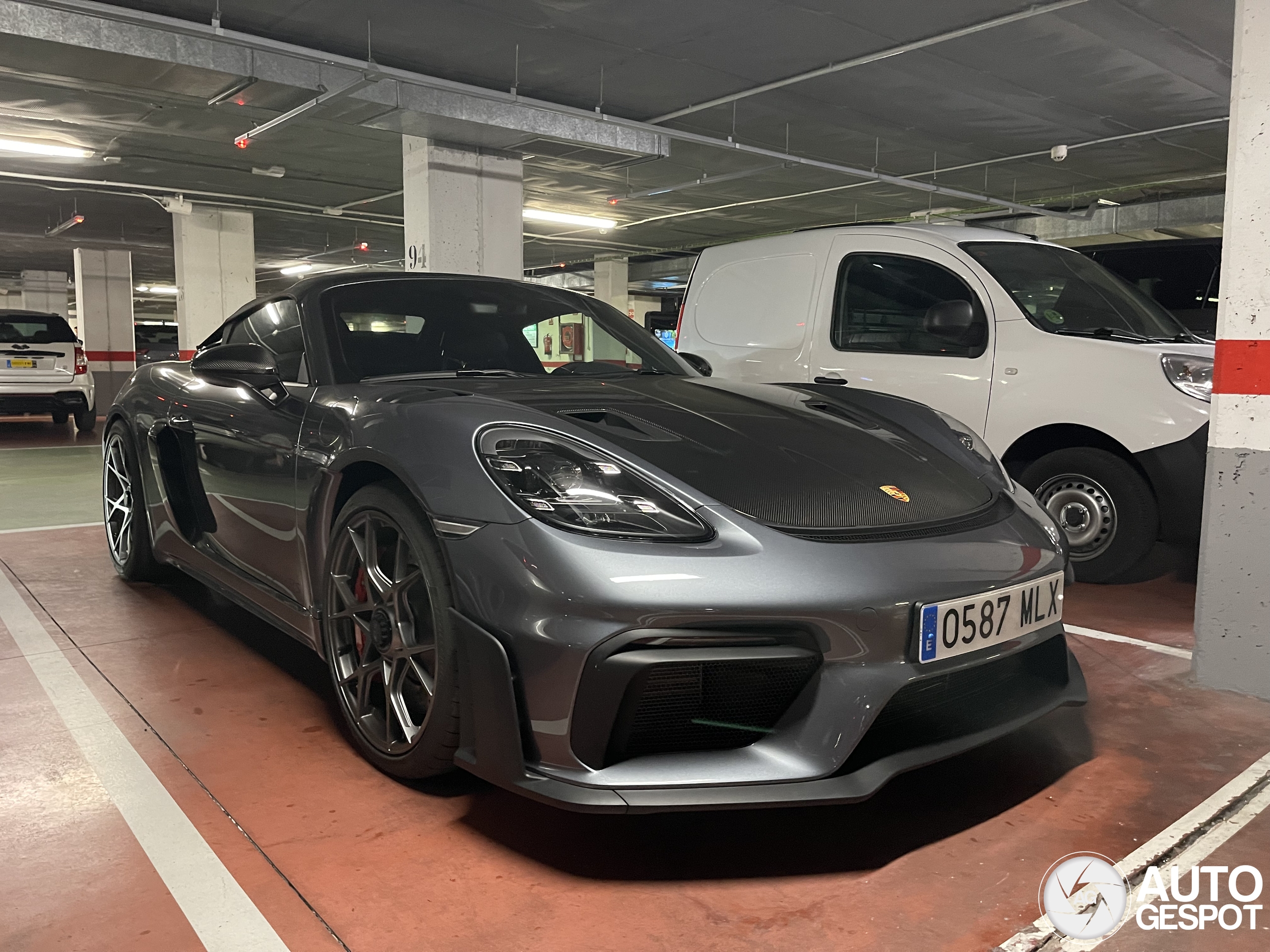 Porsche 718 Spyder RS Weissach Package