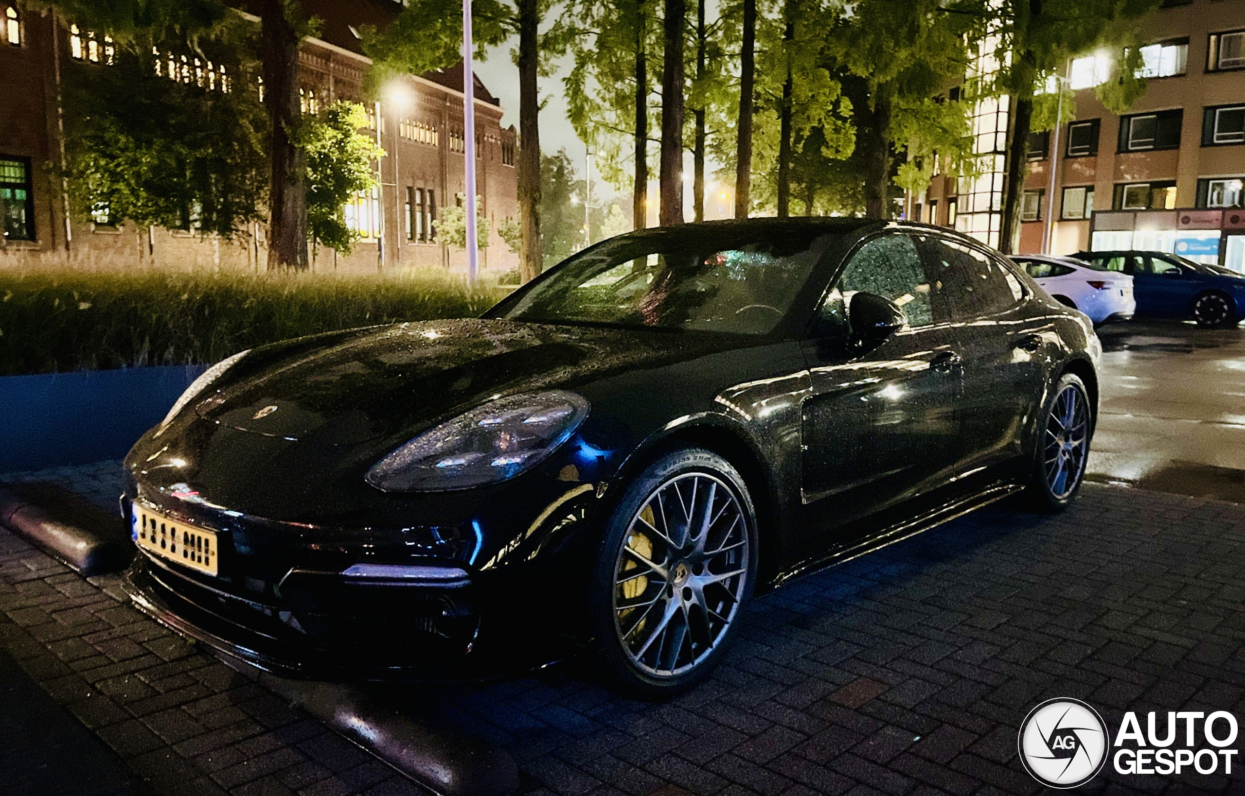 Porsche 971 Panamera Turbo