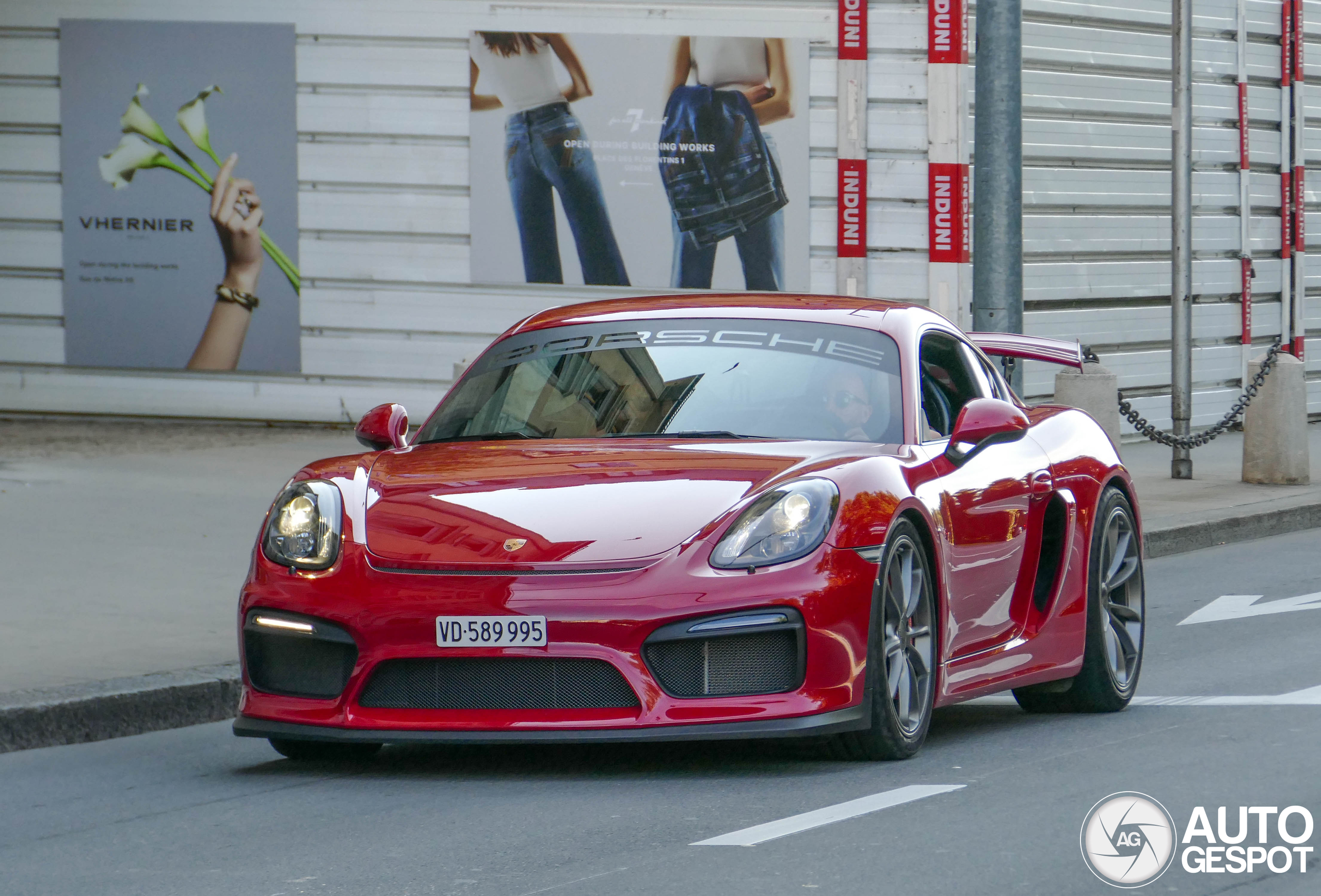 Porsche 981 Cayman GT4